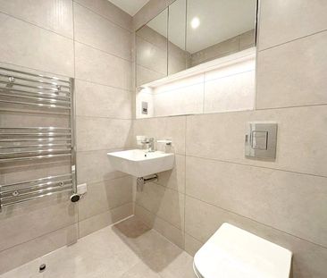 Farnborough Road, Farnborough, Hampshire, GU14 - Photo 6