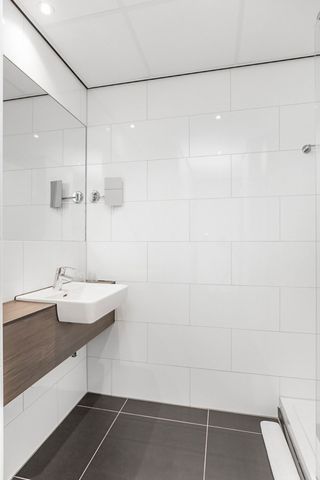 Appartement te huur: Mandelaplein 1 1314 CG Almere - Foto 3