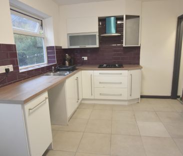 2 Bedroom Mid Terraced House - Photo 6