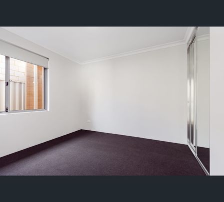 94 Moncrieff Parade, Golden Bay, WA 6174 - Photo 1
