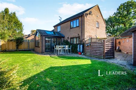 4 bedroom house to rent Uplands Road North, Carlton Colville, NR33 - Photo 4