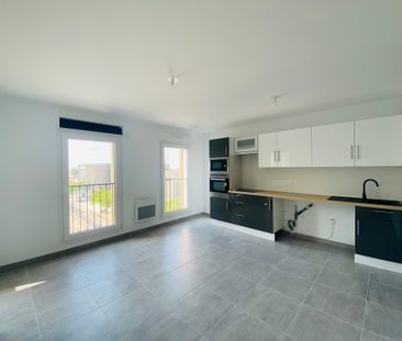 Location Appartement 2 pièces 39m² NICE 06200 - Photo 2