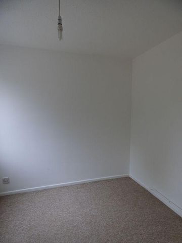 2 bedroom bungalow to rent - Photo 3