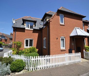 2 bedroom semi-detached house to rent - Photo 6