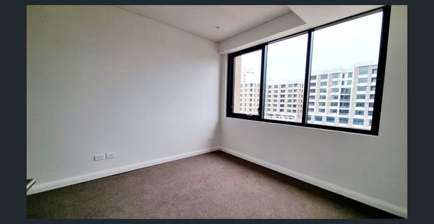 Beautiful two Bedroom Apartment Close to Tallawong Metro Station! - Photo 1