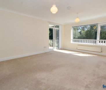 Lindsay Road, Westbourne - Photo 1
