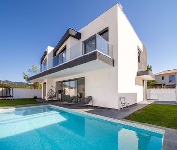 Luxury 5 bedroom Detached House for rent in Cascais, Portugal - Photo 4