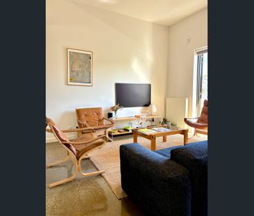 New York Style Fully Furnished Townhouse - Photo 2