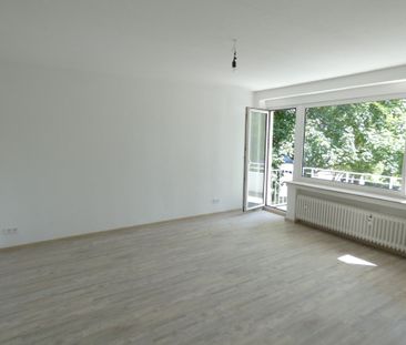 Ideale Erdgeschoss-Wohnung mit Balkon *wird demnächst modernisiert* - Photo 1