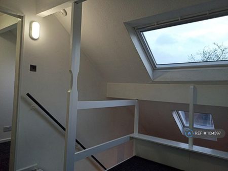 1 bedroom maisonette to rent - Photo 5