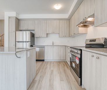 For Lease - 53 Pearen Lane, Barrie, Ontario - Photo 1