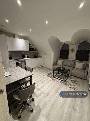 1 bedroom flat to rent - Photo 1