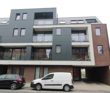 GEMEUBELD APPARTEMENT MET 1 SLAAPKAMER, TERRAS EN AUTOSTANDPLAATS - Photo 2