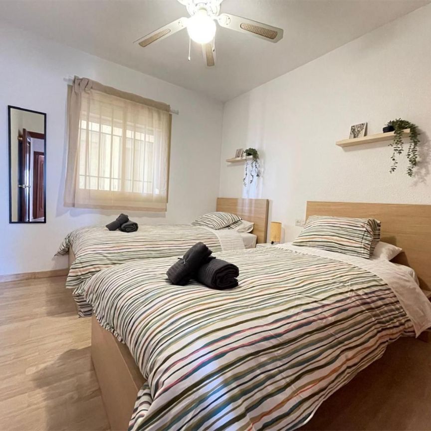 Piso de alquiler en Avenida Nuestro Padre Jesús Cautivo, 46, Playa de los Boliches - Photo 1