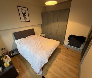 Apt 5, 1 Sussex Place, Belfast, BT2 8AL - Photo 2