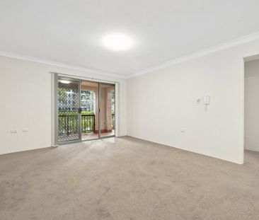 Large One bedroom Unit with Huge Balcony - Photo 4
