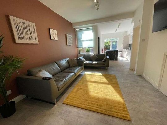 Fortuna Grove, Fallowfield, Manchester, M19 - Photo 1