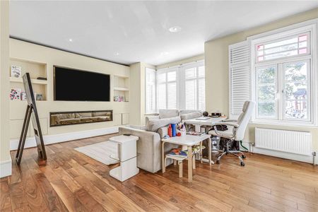 A bright, modern, two bedroom flat in a smart Victorian conversion. - Photo 4