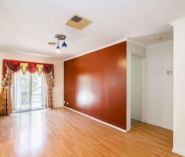 Comfortable Living in Lynbrook! - Photo 1