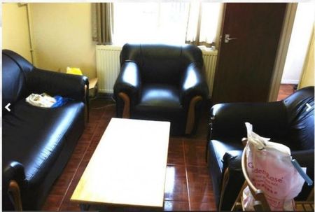 5 Bed - Bantock Way , Harborne - Photo 2