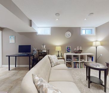For Lease - 275 Peak Point Boulevard, Vaughan, Ontario - Photo 5