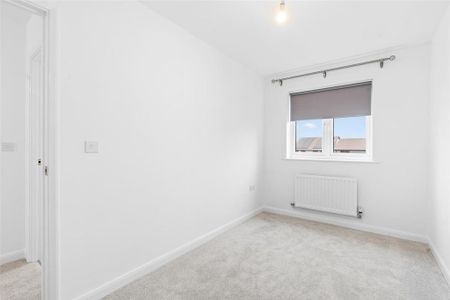 4 bedroom terraced house to rent - Photo 2