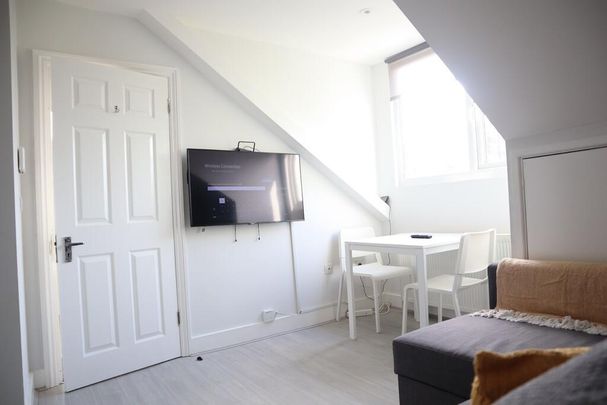 1 bedroom serviced apartment to rent - Photo 1