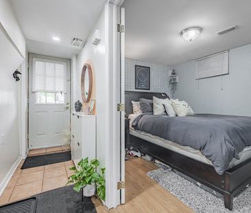 For Lease - 669 Woodbine Avenue, Toronto, Ontario - Photo 4