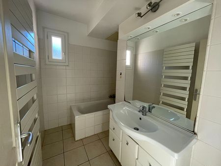 Location Appartement 4 pièces 72m² - Photo 5