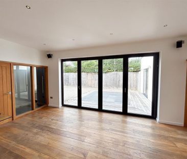 3 bedroom detached bungalow to rent - Photo 6