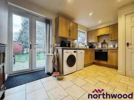 2 bedroom semi-detached house to rent - Photo 5