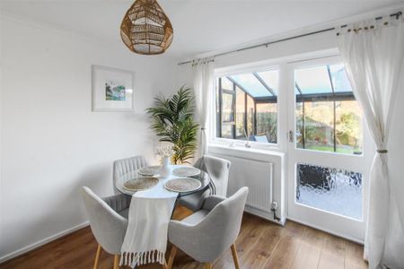 3 bedroom terraced house to rent - Photo 2