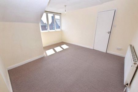 2 Bed Terraced House, Aberdeen Road, LS12 - Photo 3