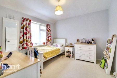 4 bedroom semi-detached house to rent - Photo 2