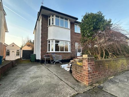 3 bedroom semi-detached house to rent - Photo 2