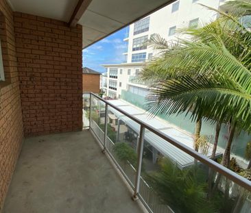 NEWLY RNEOVATED 2 BEDROOM UNIT WITH LOCK-UP GARAGE - Photo 5