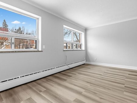 For Lease - 1243 Broadview Avenue Unit# 2, Toronto, Ontario - Photo 2