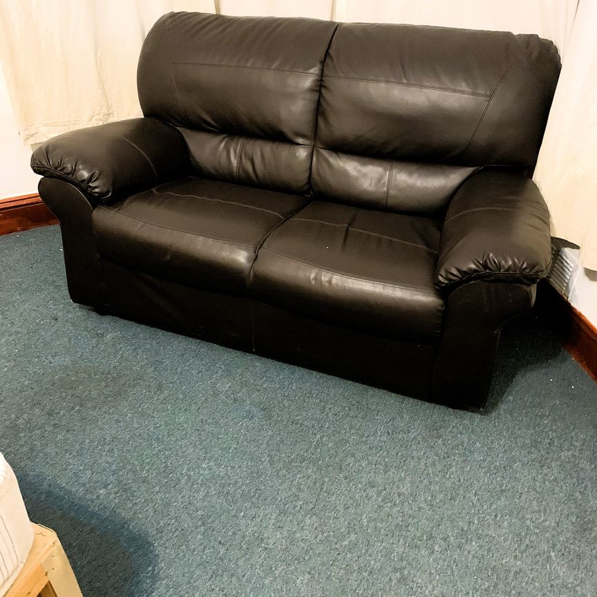 £550 PCM, All Bills Included, Furnished Room in a Shared House in Clive Street, Grangetown, Cardiff CF11 7JB - Photo 1