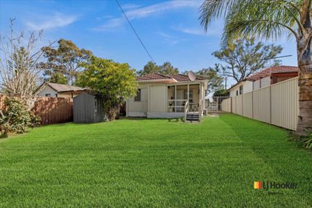 Charming 3-Bedroom Home in Quiet Padstow Location - Photo 4