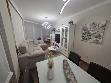 Piso de alquiler en Avenida Da Constitución, 18, Boiro - Photo 4