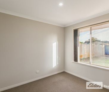 RECENTLY RENOVATED !! - Photo 1