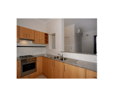 Charming 2-bedroom, 2-bathroom Apartment in Northbridge! - Photo 6