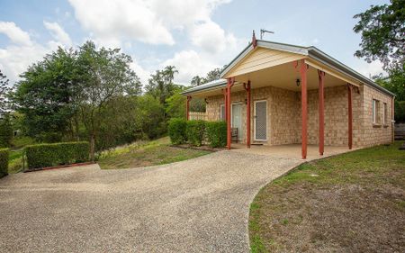 Two Bedroom Cottage Close to Everything - Photo 4