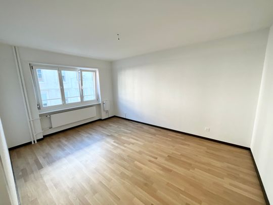 Bel appartement lumineux de 3 pièces avec balcon et ascenseur - Photo 1