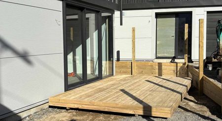 Brand new home, never lived in - Photo 3