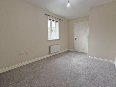 2 bedroom semi-detached house to rent - Photo 3