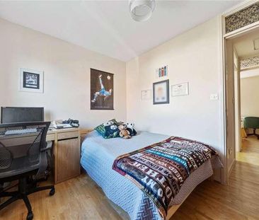 Haygreen Close, Kingston Upon Thames, Surrey, KT2 - Photo 1