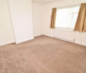 Cross Queen Street, Normanton, WF6 - Photo 4