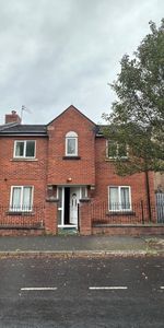 Room in a Shared House, Manchester, M15 - Photo 4