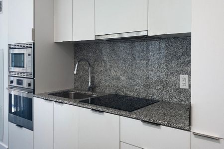 For Lease - 955 Bay Street Unit# 404, Toronto, Ontario - Photo 2